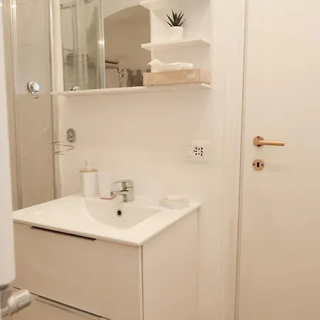 Casa Patry - Vicina A Stazione, Acquario, Rolli E Di Appartement *