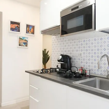 Apartment Casa Patry - Vicina A Stazione, Acquario, Rolli E Universita Di