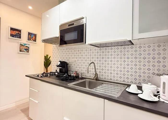 Casa Patry - Vicina A Stazione, Acquario, Rolli E Universita Di Apartamento